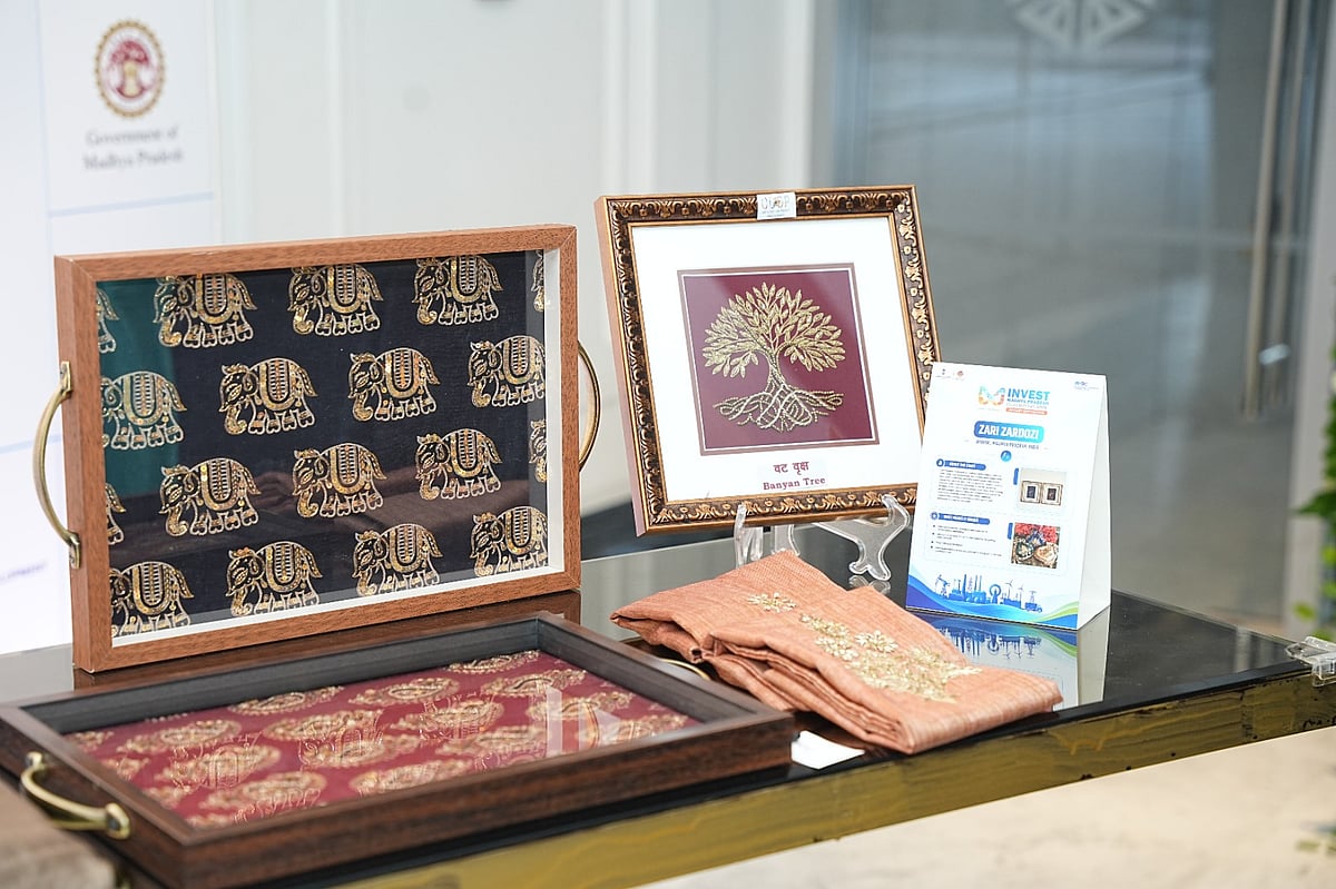 From the skilled hands of artisans in Bhopal, Zari Zardozi brings together intricate embroidery, shimmering threads and meticulous detailing to create pieces that are as artistic as they are functional.