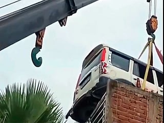Anand Mahindra praises unusual solution but raises one serious concern.