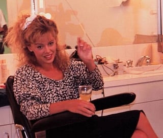 Kylie Minogue participates in ‘80s photo trend’, shares real picture from 80s film set