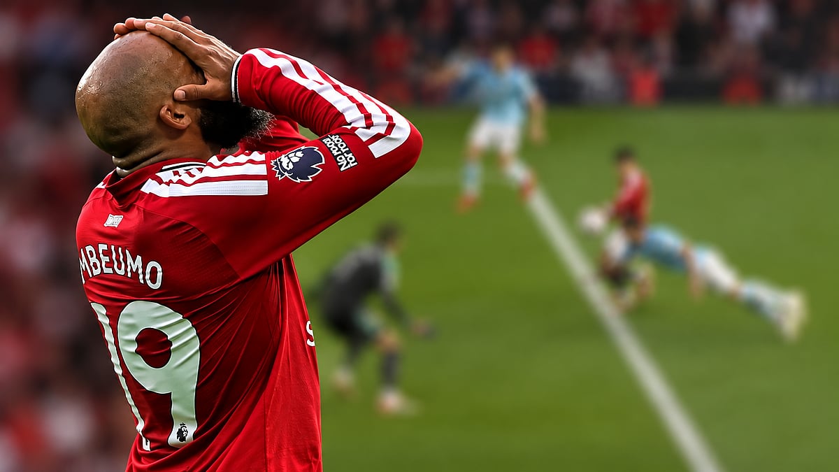 Former Man City keeper joins refereeing experts in questioning City winner