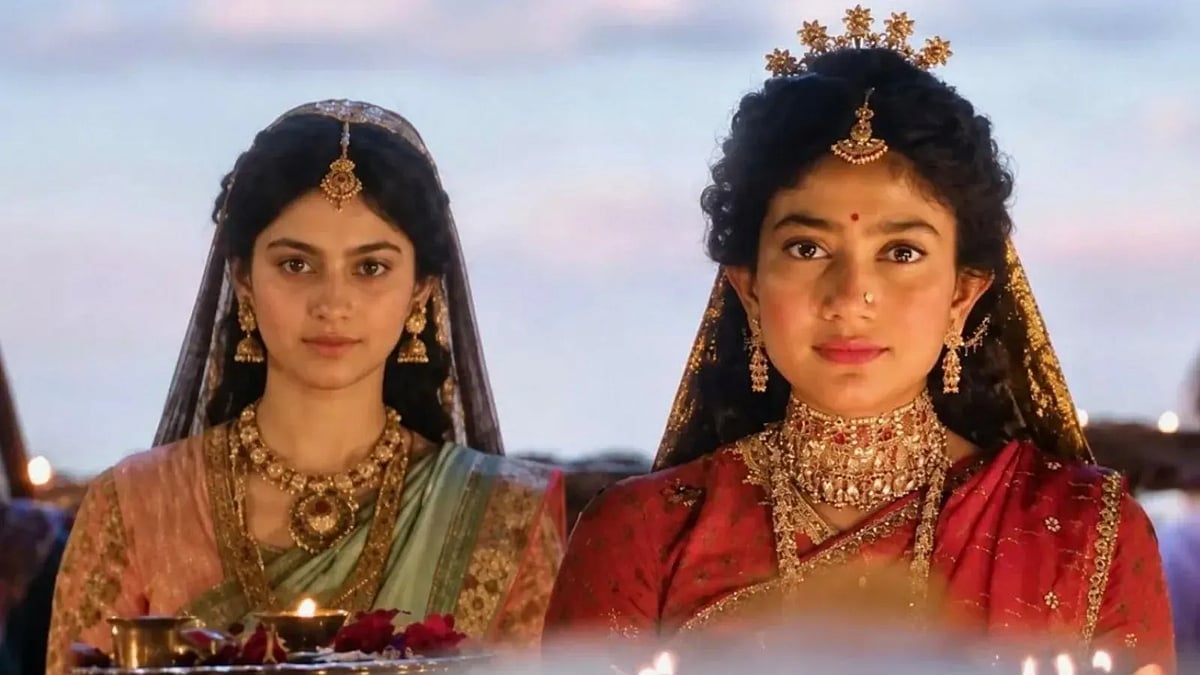 Riya Kapoor as Mandvi (left) and Sai Pallavi as Sita. 