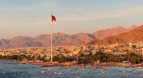The leak occurred at a fertiliser company within Aqaba’s industrial complex, prompting authorities to activate an emergency response plan and evacuate employees and workers from the site as a precaution.