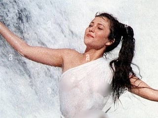 Mandakini defends Rami Teri Ganga Maili waterfall scene