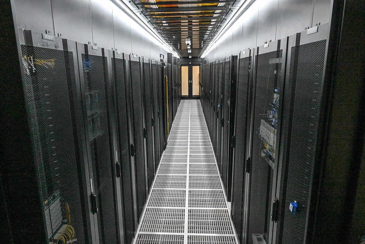 Khazna Data Centres targets 100% carbon‑free cooling power by 2035