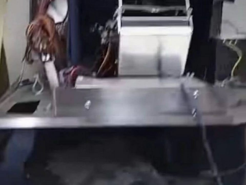 Amman roastery robbery: Suspect cuts safe, steals JD5,000 just 300 metres from police station before rapid arrest and recovery of stolen money.