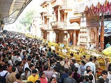 8-year-old among two electrocuted to death near Ganpati Pandal in Mumbai