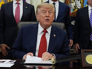 US President Donald Trump signals he is open to meeting Iranian President Masoud Pezeshkian in New York this week