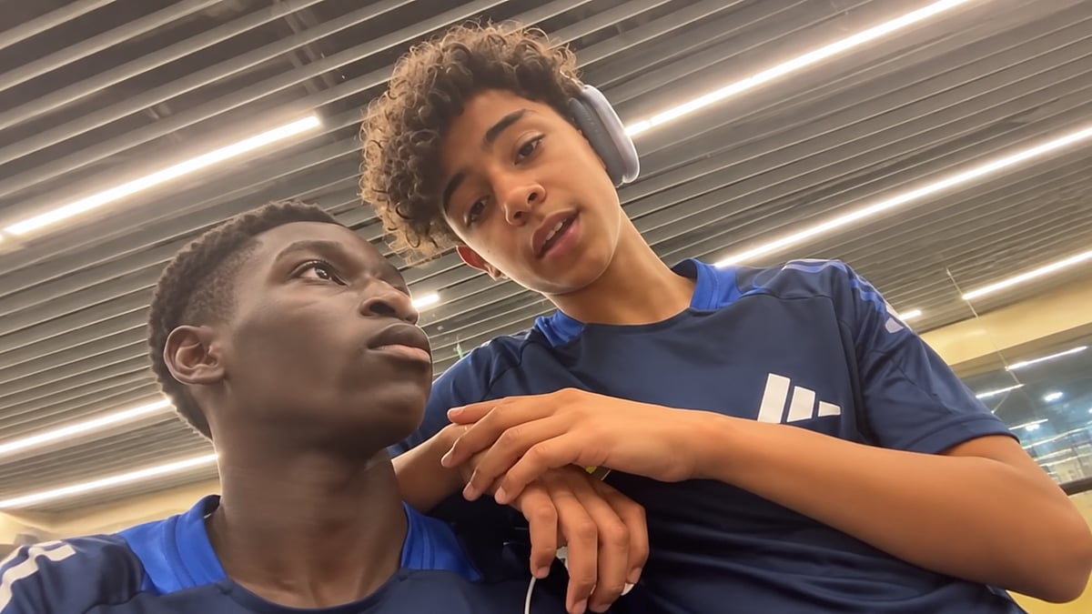 Ronaldo Jr with his friend 