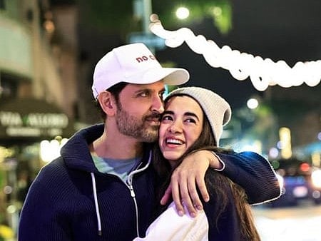 Hrithik Roshan, Saba Azad share loved-up pictures from their vacation