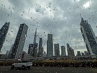 Temperatures will remain high, particularly inland, where maximums are forecast to range from 39°C to 44°C. 