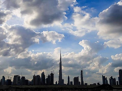 Temperatures will remain high despite more settled daytime conditions. Al Sila is expected to record the highest maximum at 41°C. 