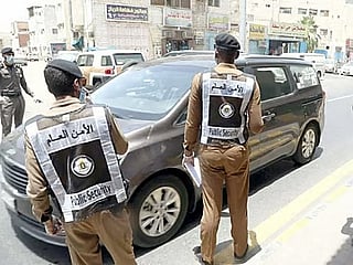 A further 32,139 expatriates, 29,934 men and 2,205 women, are currently undergoing legal procedures linked to the violations.