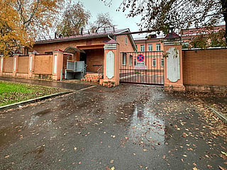 Russian authorities denied on October 6, 2026 that they were imposing anti-plague measures after a laboratory technician reportedly died of the disease, and reacted to Washington's offer of assistance by proposing to help battle US infectious diseases.
