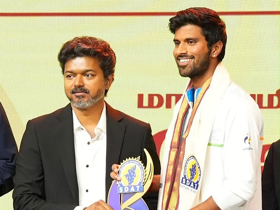 Vijay and Washington Sundar