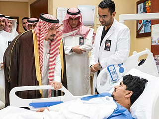 Governor of Riyadh Region Prince Faisal bin Bandar bin Abdulaziz on Monday visited a number of civilians injured in the terrorist Houthi militia's aggression against King Khalid International Airport who are receiving treatment at several hospitals in Riyadh. 