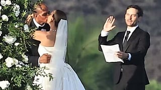 Tobey Maguire officiates ex-wife’s wedding in Hawaii 