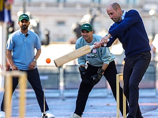Prince Williams joins stars for street cricket match