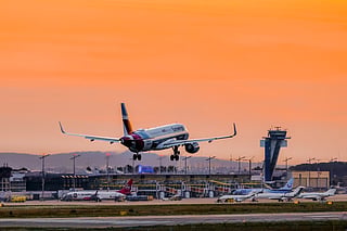 Nuremberg Airport was temporarily closed on Tuesday following a suspected aviation emergency, with police securing the site. A scheduled flight from Corfu landed safely, while Eurofighter jets accompanied the aircraft.