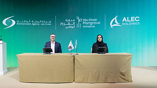 Maitha Mohammed Al Hameli, Acting Executive Director - Terrestrial & Marine Biodiversity at Environment Agency Abu Dhabi and (L) Sean McQue, Managing Director at ALEC.