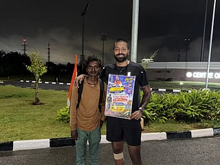 Hardik Pandya and fan