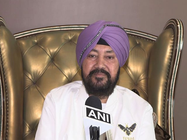 Anupam Kher backs Daler Mehndi after minister criticizes singer