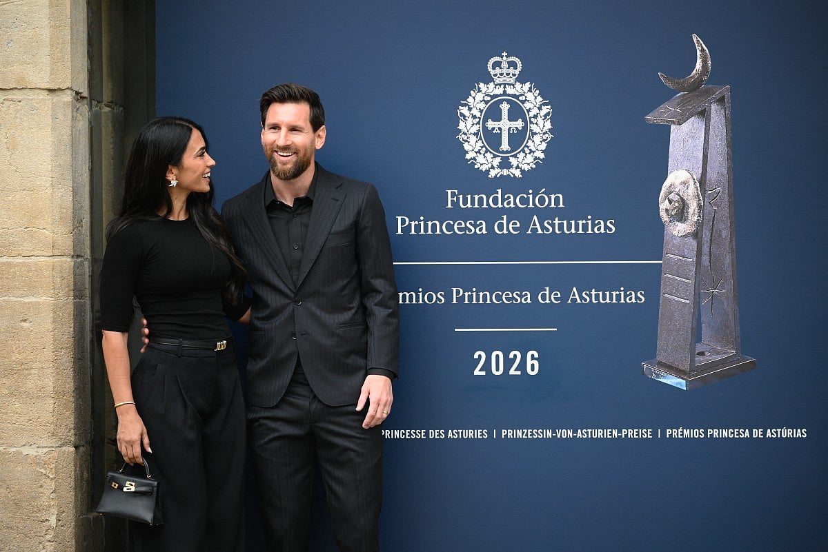 Argentinian football legend Lionel Messi poses with his wife Antonela Roccuzzo on the eve of receiving the Princess of Asturias Award for Sport, in Oviedo on October 22, 2026.
