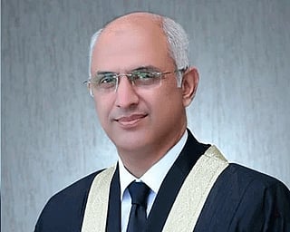 Kayani said he was particularly troubled by the plight of ordinary people seeking justice, arguing that their needs had increasingly been neglected.