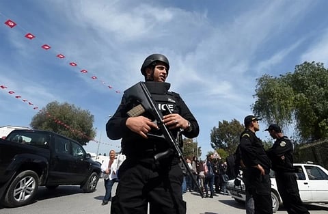 Three young women in Tunisia were arrested for allegedly drugging and robbing foreign tourists in Hammamet, targeting Italian nationals. Investigations are ongoing.