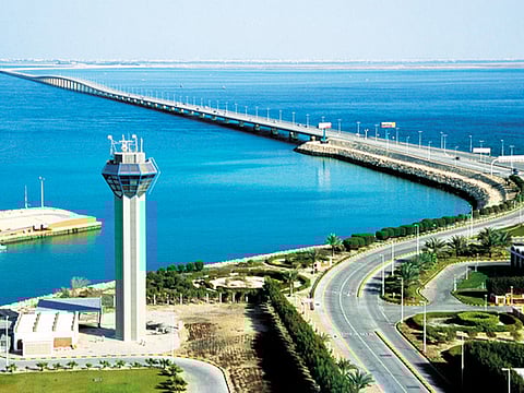 Bahrain’s economy to slow further in 2016-17, IMF says