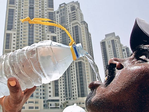 Heat stroke in UAE caused by multiple factors