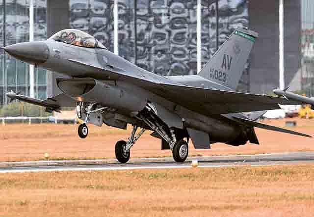 1.1102467-2555261323