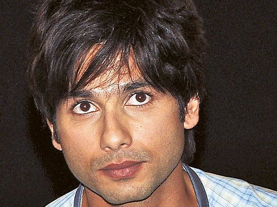 Shahid Kapoor Priyanka Chopra Editorial Stock Photo - Stock Image |  Shutterstock Editorial, image size:1200x900