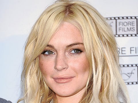 Lindsay Lohan endorses Mitt Romney