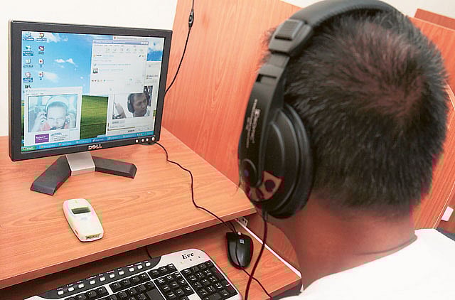 1.1031998-2656720768