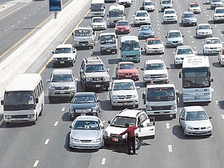 How to avoid Dh500 fine while on the road