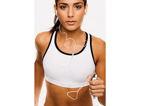 Air squats: best exercise for butt and thighs 