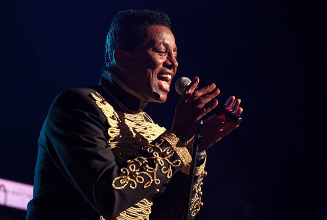 1.1104128-4204492208