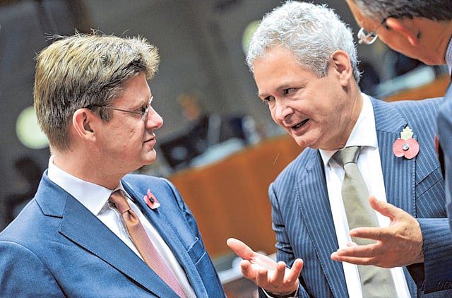 1.1102230-2746562192