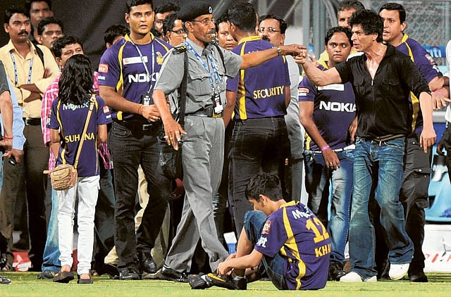 1.1027875-3480657469