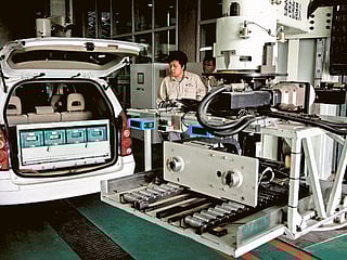 China to target quarter of vehicle sales to be electric by 2025