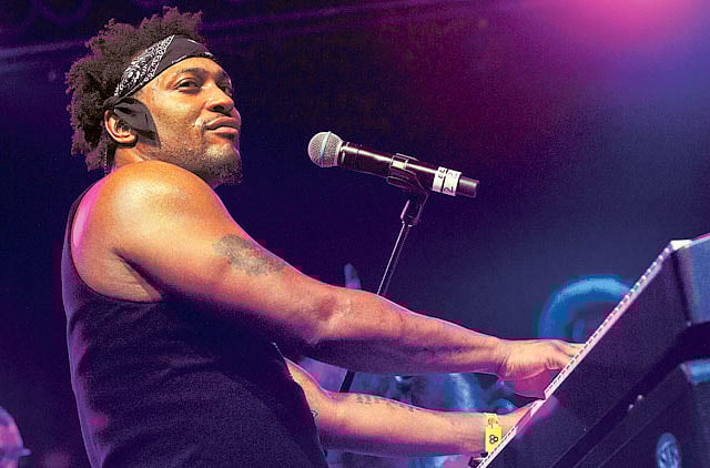 1.1033978-4279356208