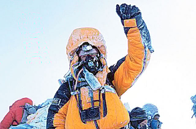 1.1033473-2630990848