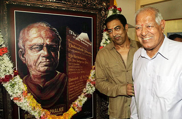 1.1047890-3747455477