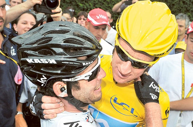 1.1051776-4238460587