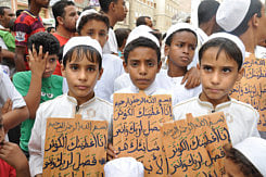 Bidding farewell to Ramadan in Yemen