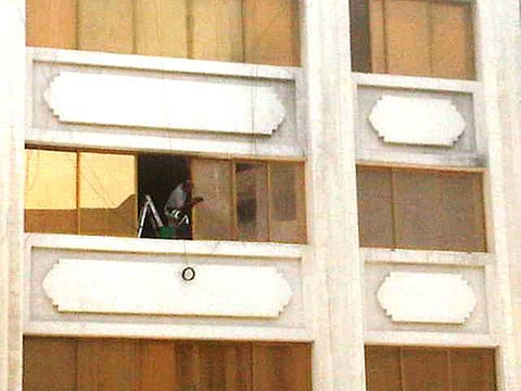 Residents put life at risk to clean windows