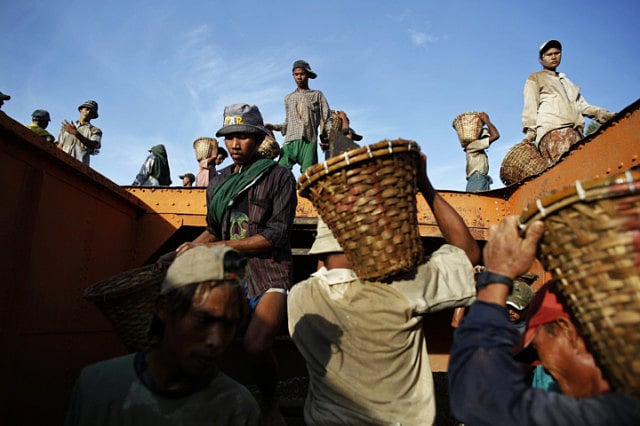 1.1077336-3582781993