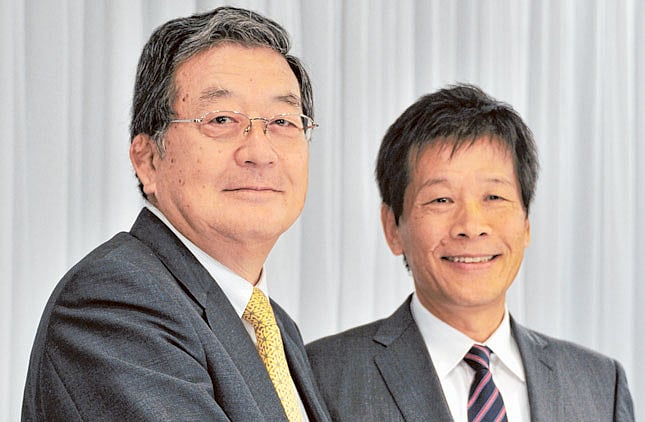 1.1082775-3796660401