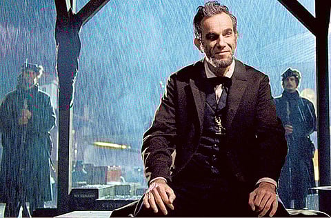 ‘Lincoln’ leads Oscars with 12 nominations