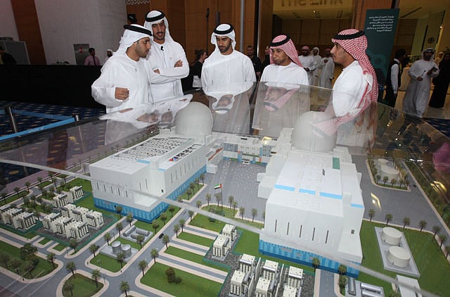 1.1240733-2811182943